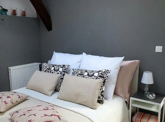 Krakowski Gimo Na Kazimierzu * קרקוב